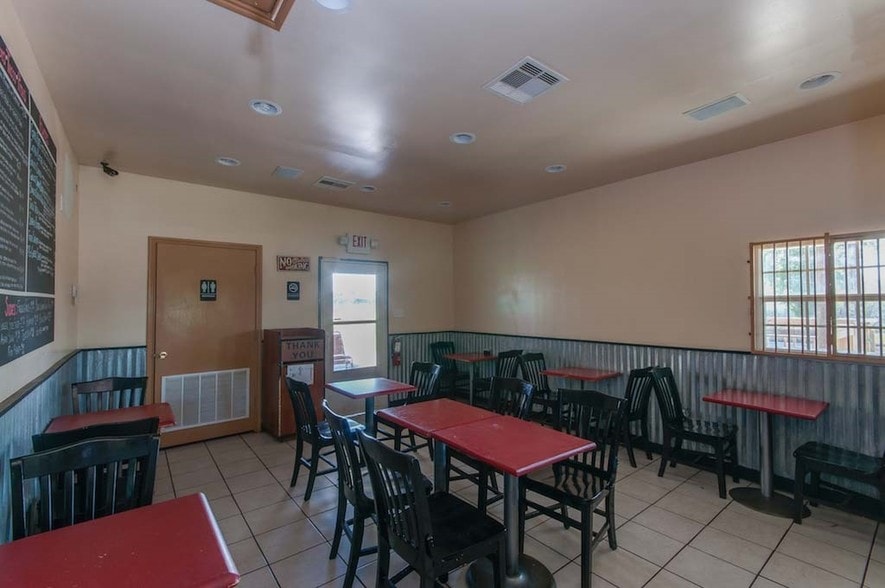 More Photos Of 5740 S Wayside Dr, Houston Restaurant For Lease