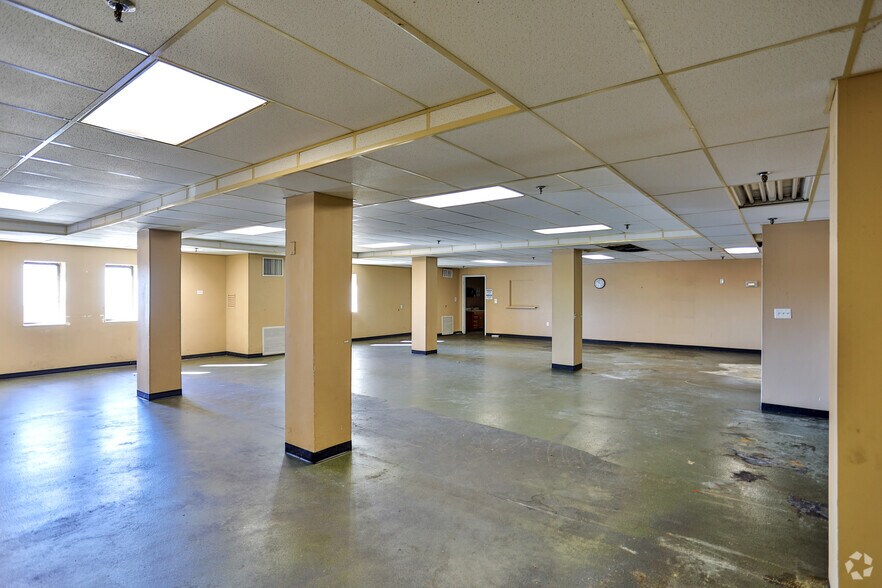 More Photos Of 212 Nuway Packing Dr, Forest City Food Processing For Sale