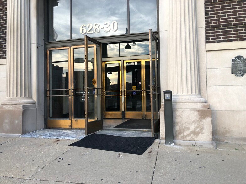 More Photos Of 628 Columbus St, Ottawa Loft Creative Space For Lease