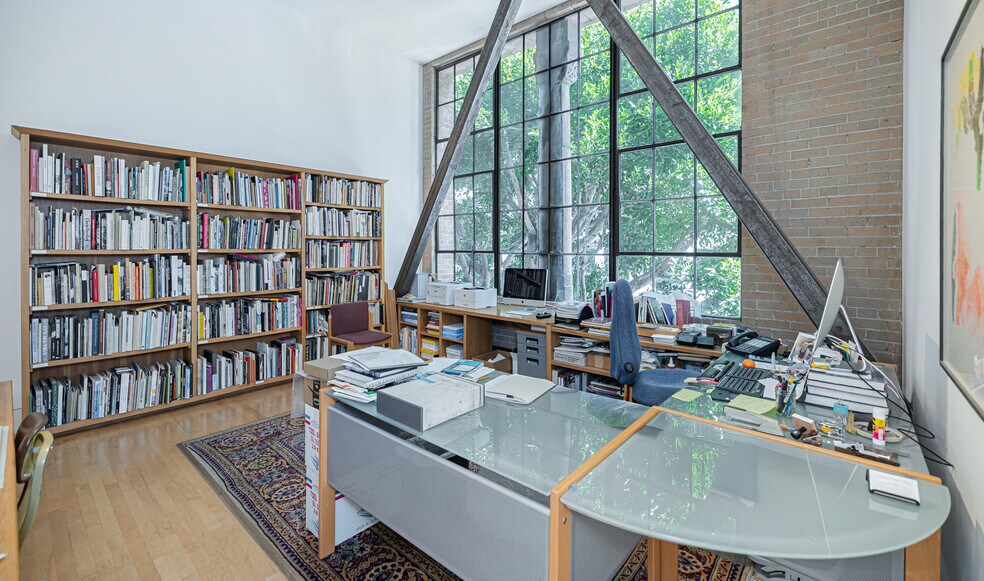 More Photos Of 657 Howard St, San Francisco Loft Creative Space For Lease