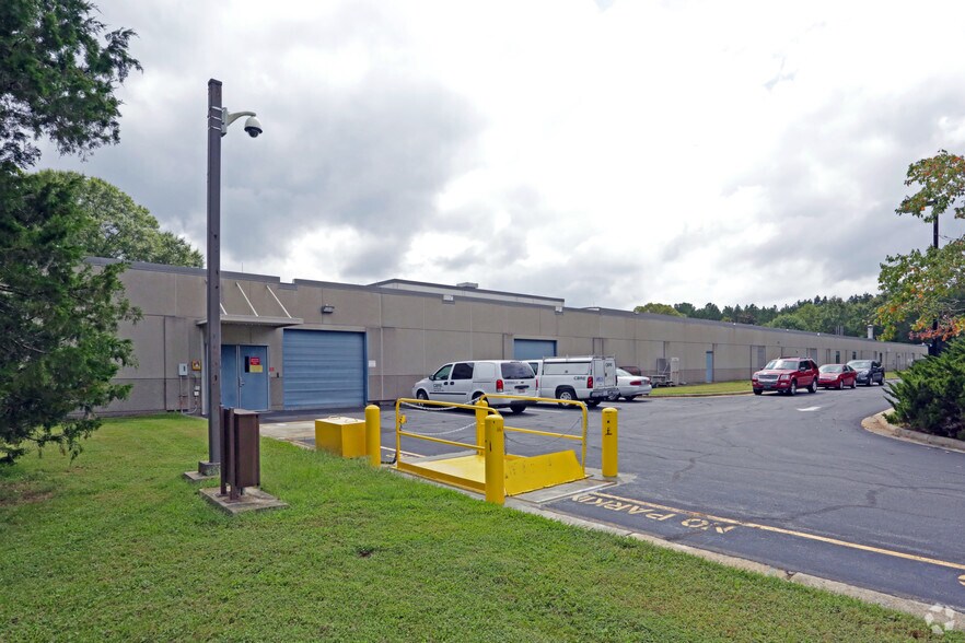 More Photos Of 65 Moore Dr, Durham Office For Lease