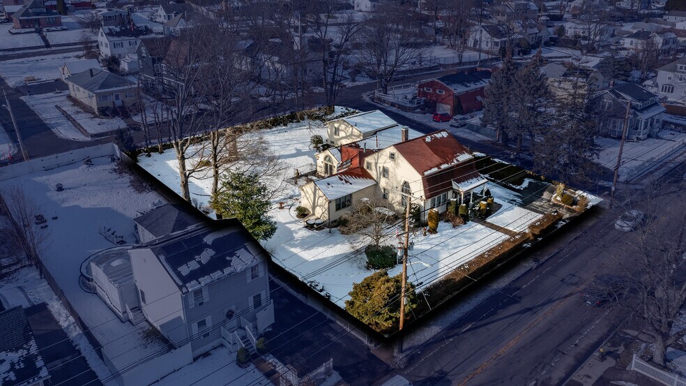 Primary Photo Of 90 Putnam Pike, Johnston Flex For Sale