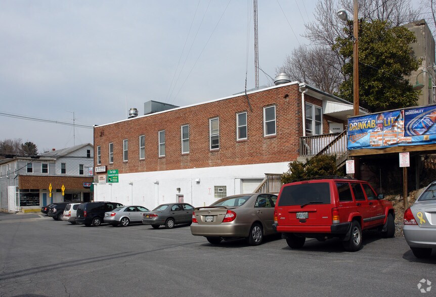 More Photos Of 231-239 S Main St, Mount Airy Freestanding For Lease