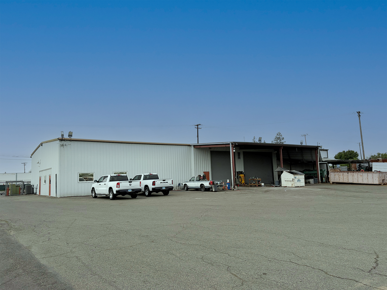 Primary Photo Of 7851 14th Ave, Sacramento Warehouse For Sale