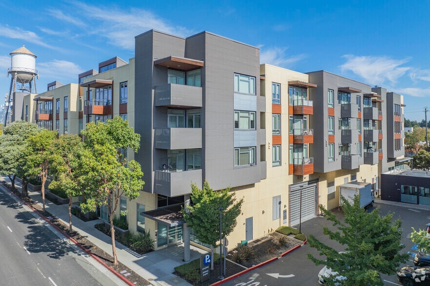 More Photos Of 1333 Powell St, Emeryville Apartments For Lease