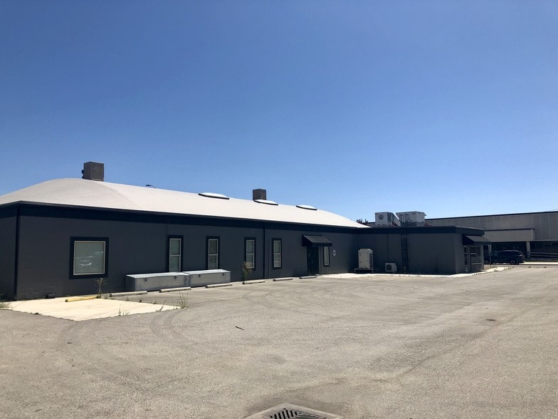 More Photos Of 747 S 13th St, Boise Showroom For Lease