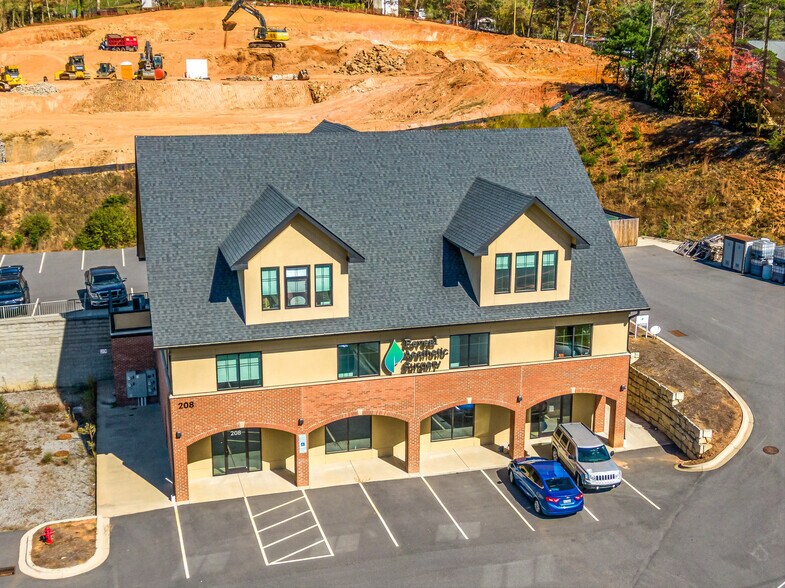 More Photos Of 208 Charlotte Hwy, Asheville Medical For Sale