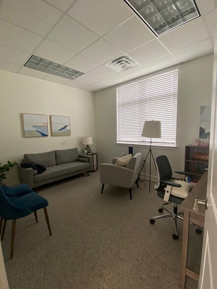 More Photos Of 12930 Dairy Ashford Rd, Sugar Land Medical For Lease