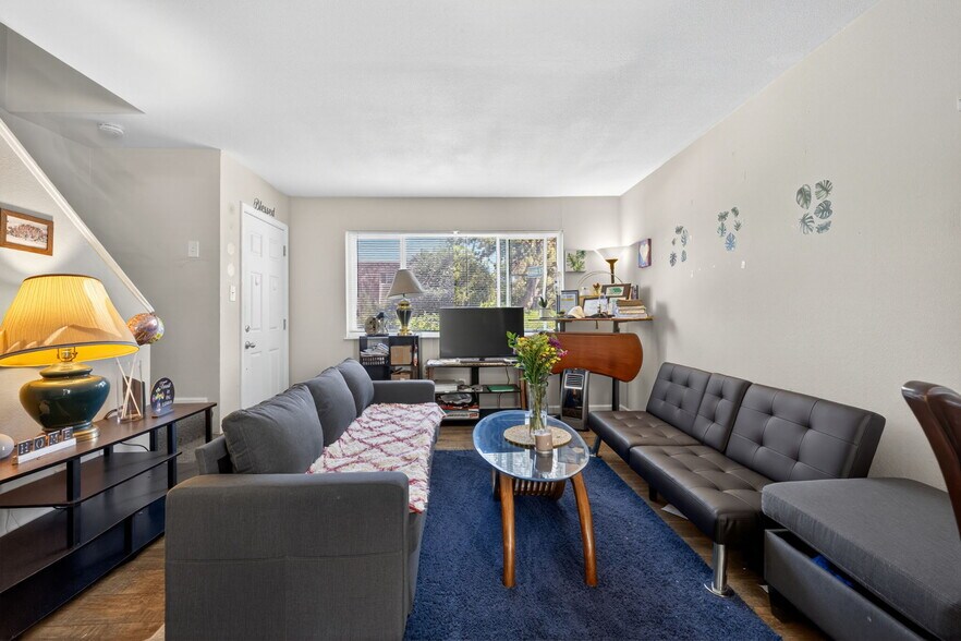 More Photos Of 600-606 Pacific Ave, Santa Rosa Apartments For Sale