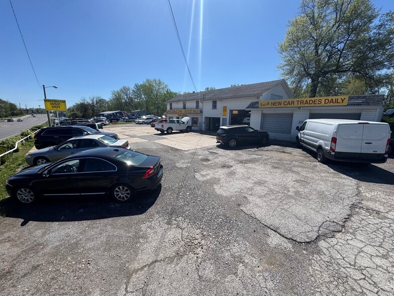 More Photos Of 14901 E Us Highway 40, Kansas City Auto Repair For Sale