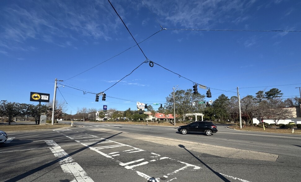 More Photos Of 1531 Baytree Rd, Valdosta Storefront Retail Office For Lease