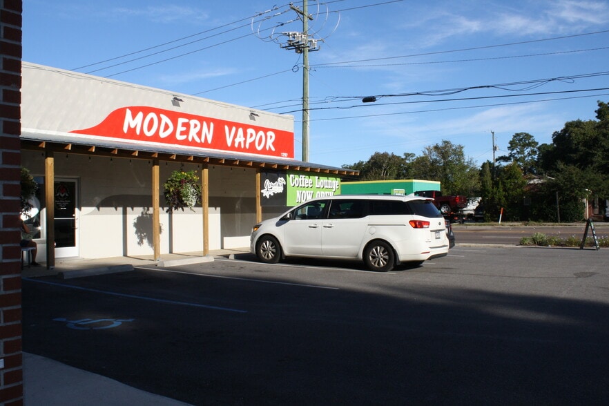 Primary Photo Of 1757 Savannah Hwy, Charleston General Retail For Lease