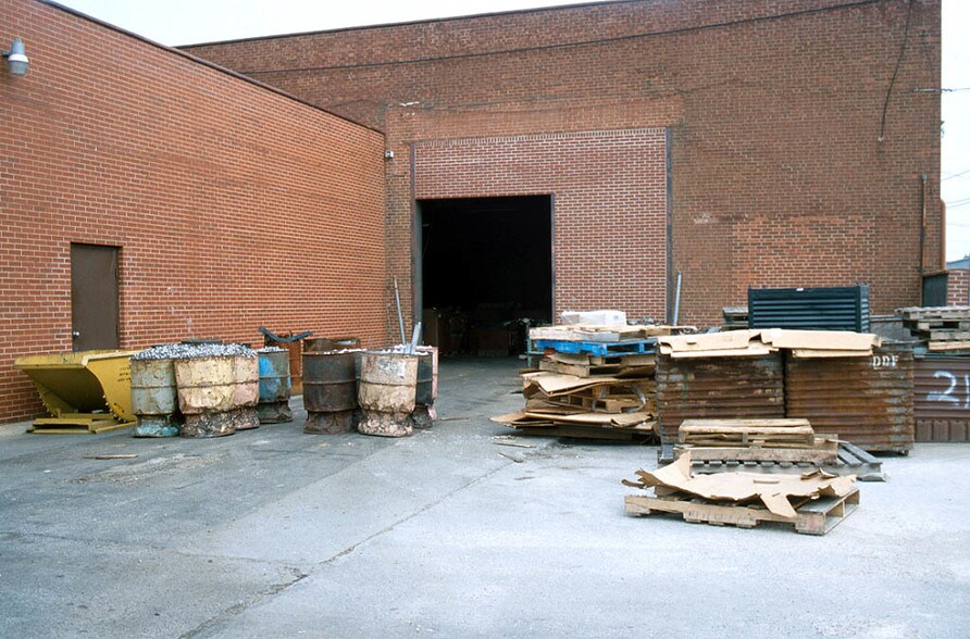 More Photos Of 29319-29325 Clayton Ave, Wickliffe Manufacturing For Lease