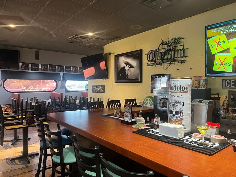 More Photos Of 637 NW 32nd St, Newcastle Restaurant For Sale