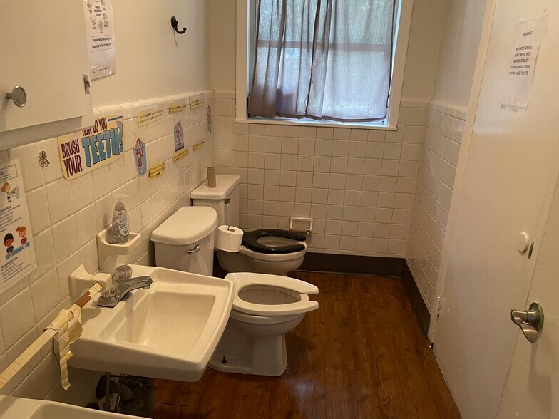 More Photos Of 4959-4965 West St, Forest Park Daycare Center For Sale