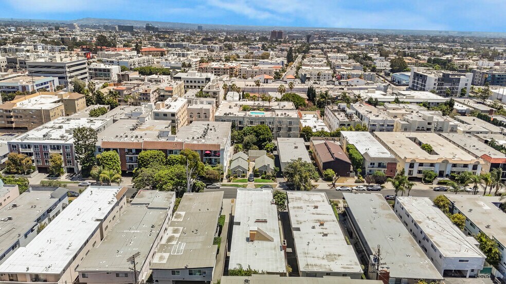 More Photos Of 11943 Kiowa Ave, Los Angeles Apartments For Sale