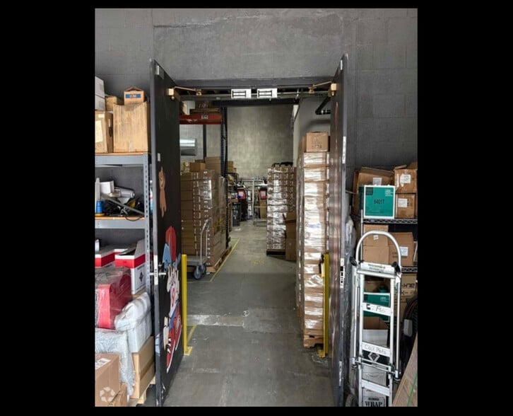 More Photos Of 11869 Teale St, Playa Vista Flex For Sale