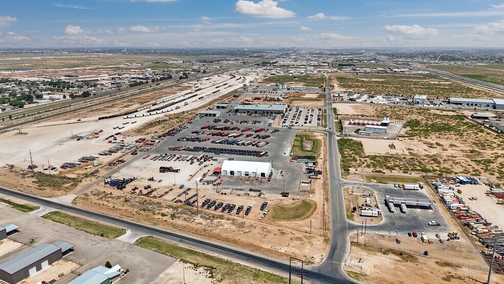 More Photos Of 7104 W County Road 116, Midland Warehouse For Lease