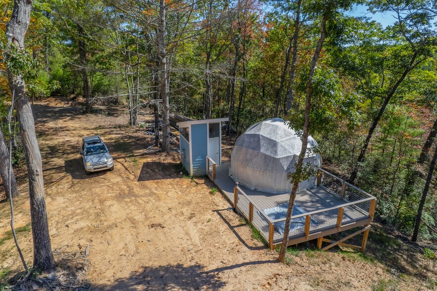 More Photos Of 1105 Fall Creek Rd, Purlear Specialty For Sale