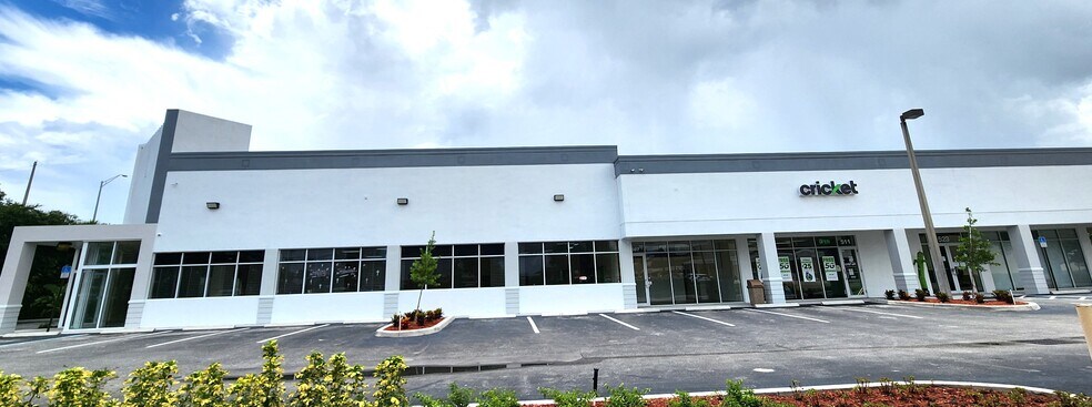 More Photos Of 503-523 Ridge Rd, Lantana Storefront For Lease