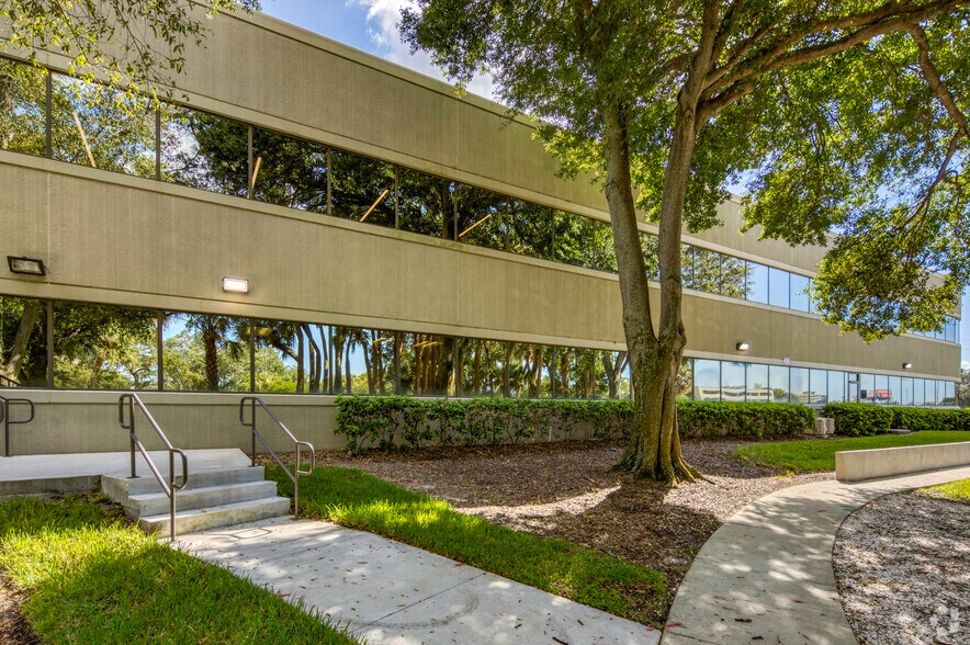 More Photos Of 5404 Cypress Center Dr, Tampa Unknown For Lease