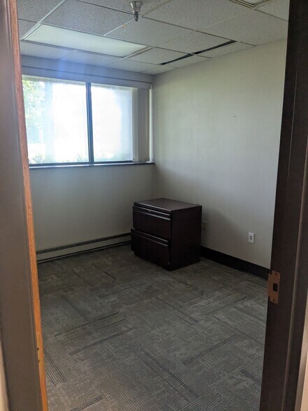 More Photos Of 2526 Bypass Rd, Elkhart Office For Lease