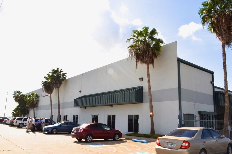 More Photos Of 201 W Anaya Rd, Pharr Warehouse For Lease