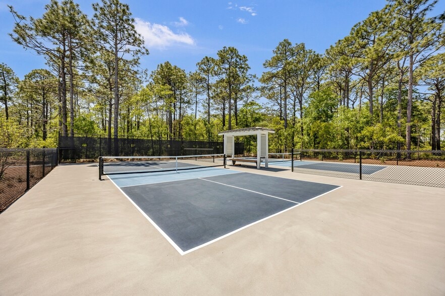 More Photos Of 162 Dugger Ln, Wilmington Apartments For Sale