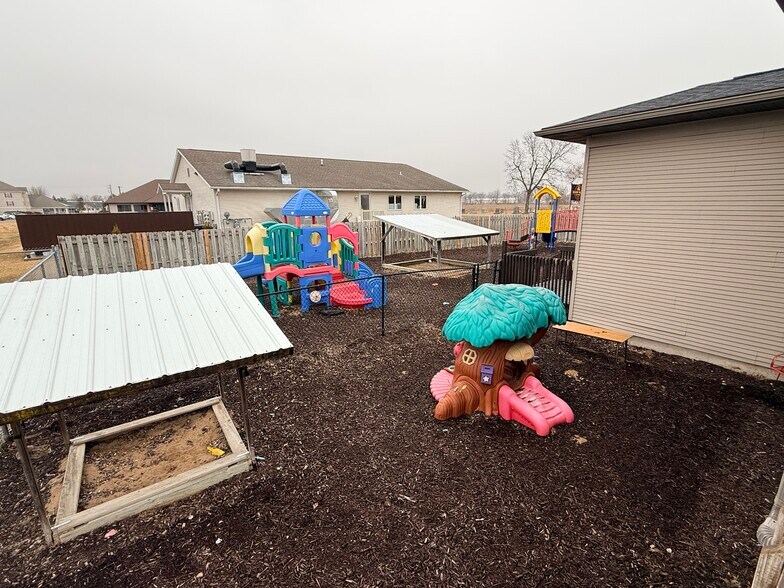 More Photos Of 11 Karl Ave, Belleville Daycare Center For Lease