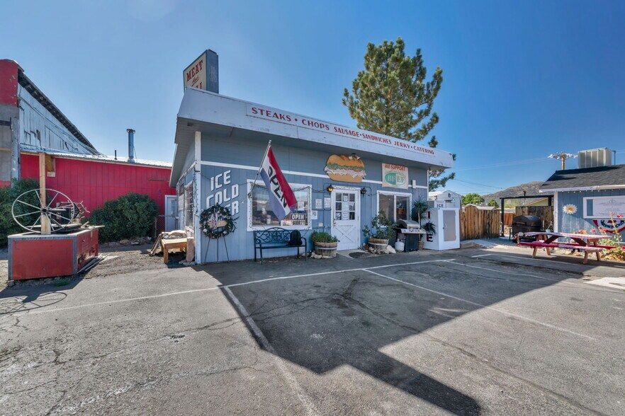 More Photos Of 198 Main St, Bridgeport Restaurant For Sale