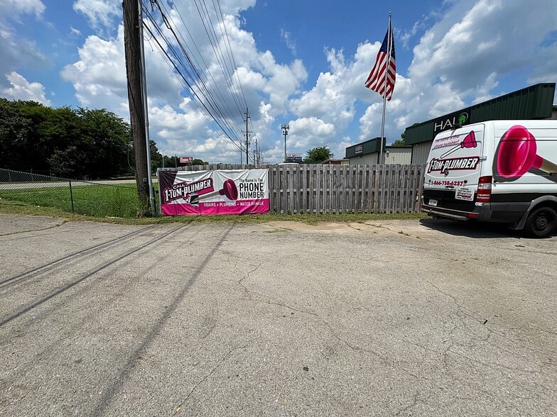 More Photos Of 1916 Jordan Ln NW, Huntsville Freestanding For Sale