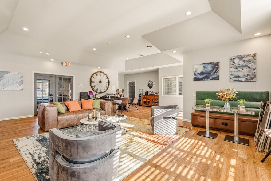 More Photos Of 2770-3030 E Edgerton Ave, Cudahy Apartments For Sale