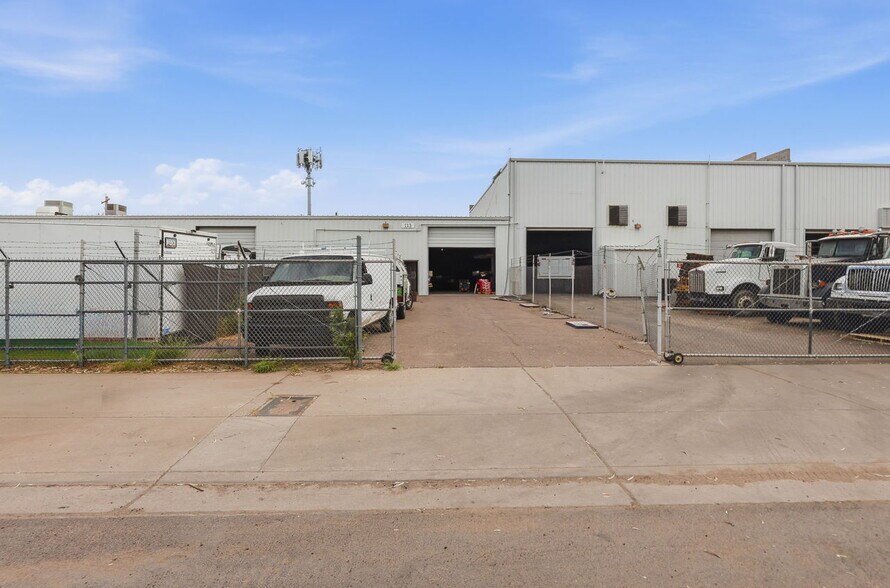 Primary Photo Of 113 E Pioneer St, Phoenix Warehouse For Lease