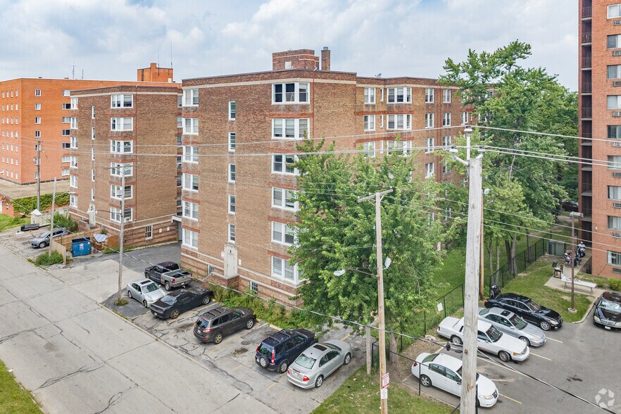 More Photos Of 12700 Shaker Blvd, Cleveland Apartments For Sale