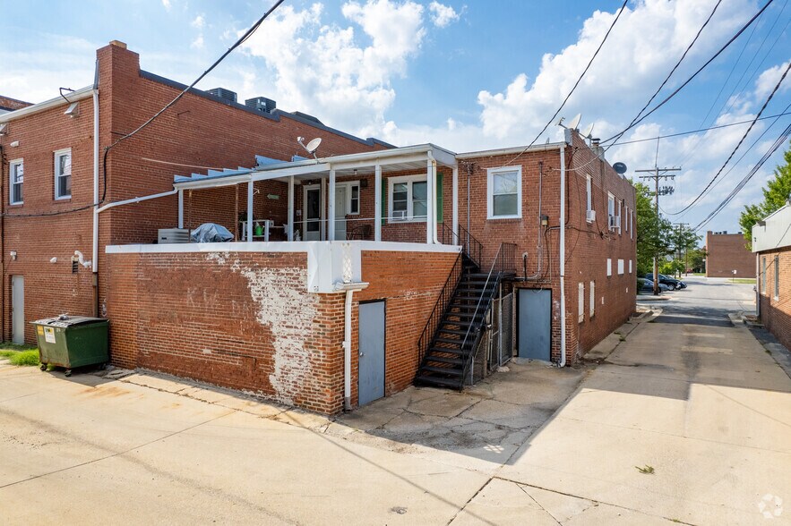 More Photos Of 13-15 Center Pl, Dundalk Storefront Retail Residential For Sale