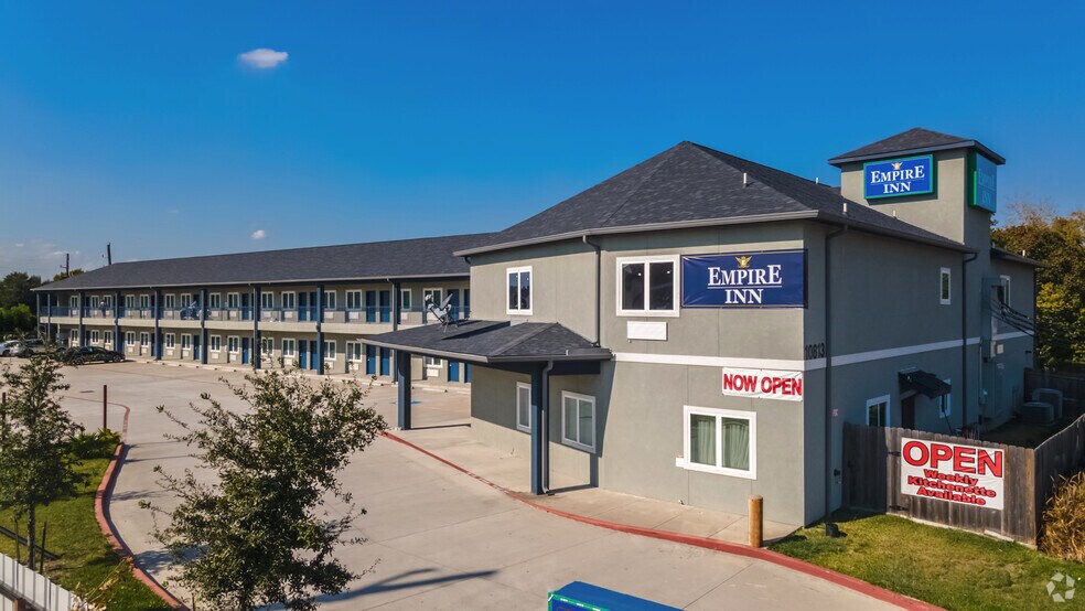 Primary Photo Of 10813 Huffmeister Rd, Houston Hotel For Sale