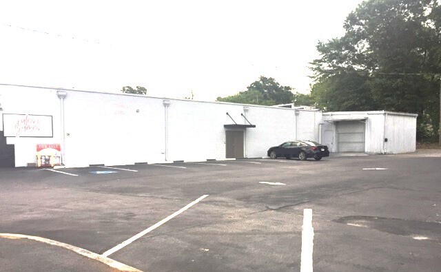 More Photos Of 904 Maple St, Carrollton Freestanding For Lease