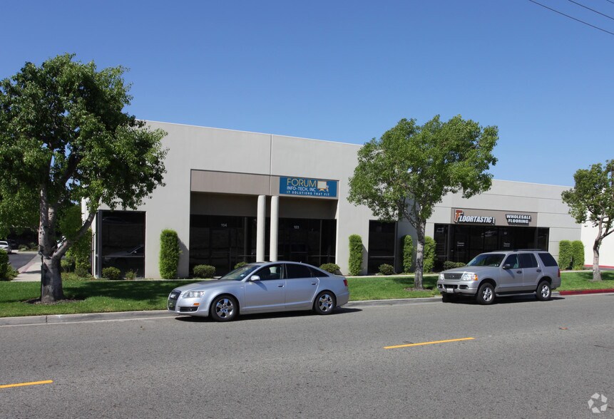 More Photos Of 1251 Pomona Rd, Corona Unknown For Lease