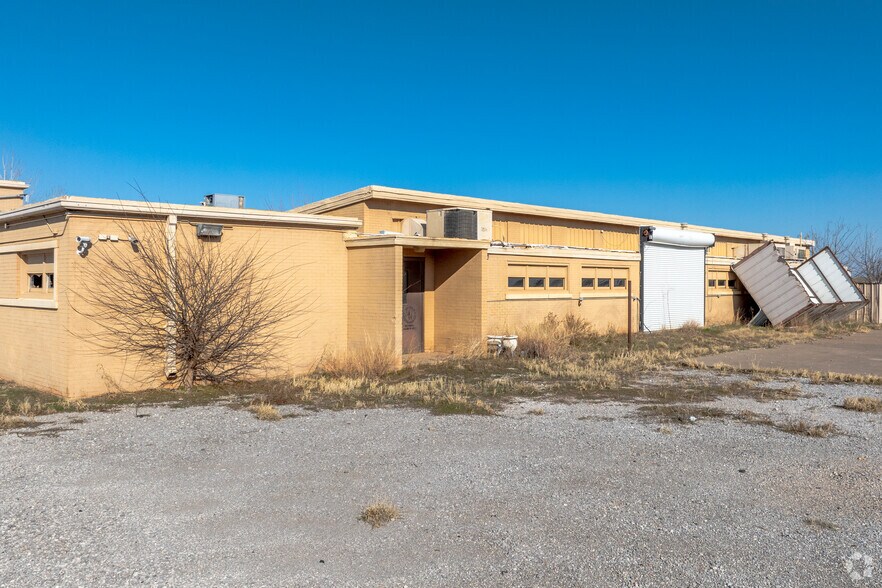 More Photos Of 3101 Armory Rd, Wichita Falls Flex For Sale