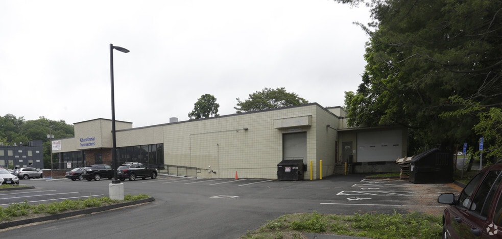 More Photos Of 360-362 Main Ave, Norwalk Storefront Retail Office For Lease