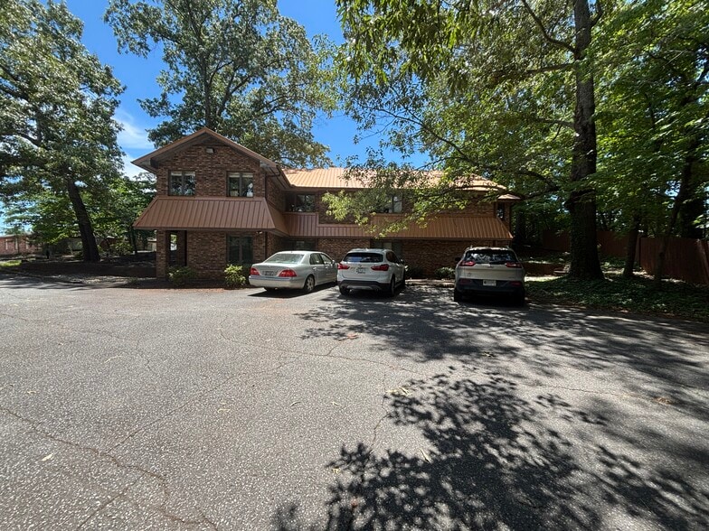Primary Photo Of 112 Surgical Blvd, Seneca Medical For Sale