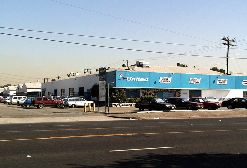 More Photos Of 12200 S Woodruff Ave, Downey Warehouse For Sale