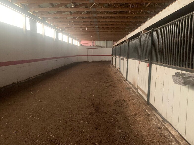 More Photos Of 4285 Schneidman Rd, Paducah Sports And Entertainment For Lease