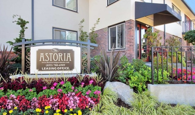 More Photos Of 1913 NE 73rd Ave, Portland Apartments For Sale