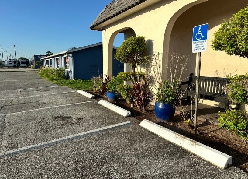 More Photos Of 1104 S Nova Rd, Ormond Beach Office For Sale
