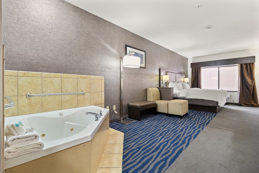 More Photos Of 2700 Lenwood Rd, Barstow Hotel For Sale