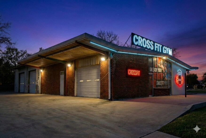 More Photos Of 500 W 2nd St, Taylor Freestanding For Sale