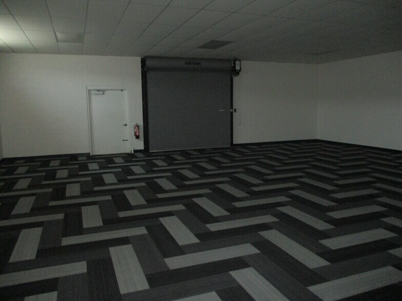 More Photos Of 900 Jefferson Rd, Rochester General Retail For Lease