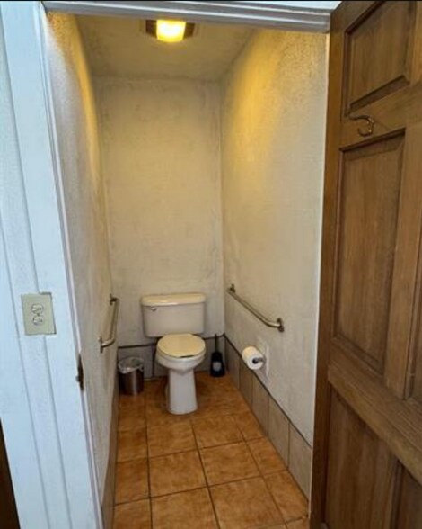 More Photos Of 1133 Grand Ave, Las Vegas Office Residential For Sale