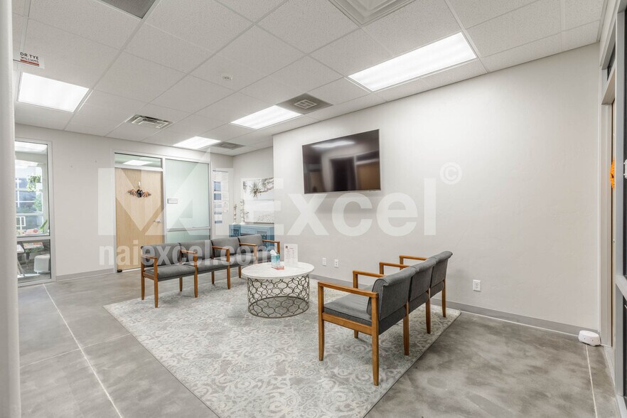 More Photos Of 1664 S Dixie Dr, St George Office For Sale